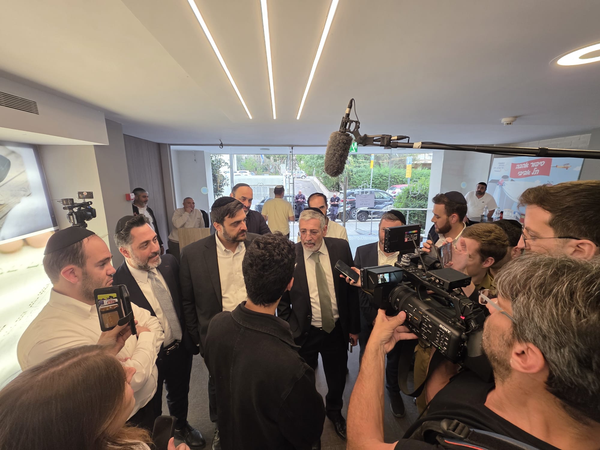 מנכל המשרד לשירותי דת לפני פרסום התוצאות